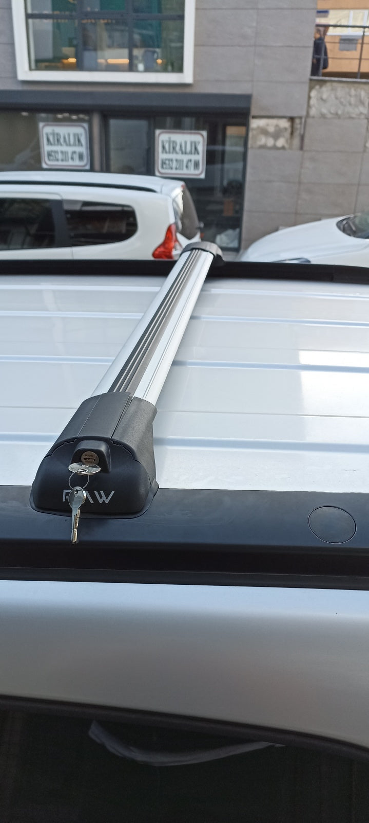 For RAM V00 Van 2010-Up Roof Rack System Carrier Cross Bars Aluminum Lockable High Quality of Metal Bracket Silver-5